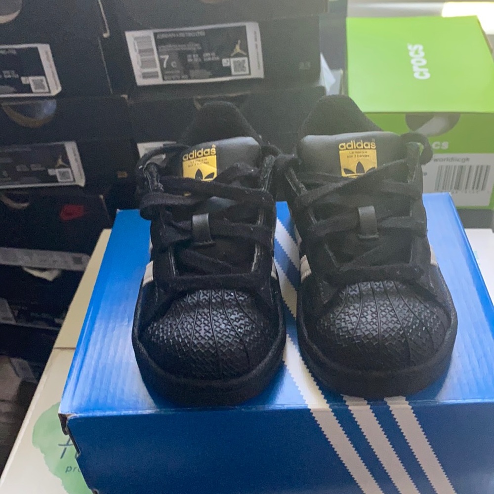 Adidas Superstar